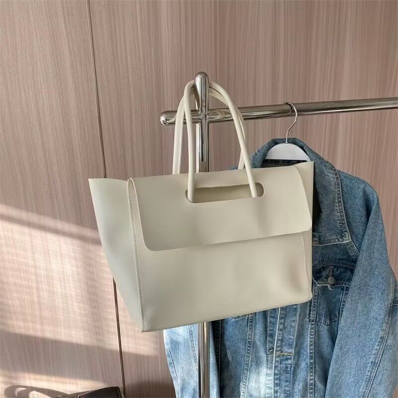 The Stylish Versatility Shoulder Bag
