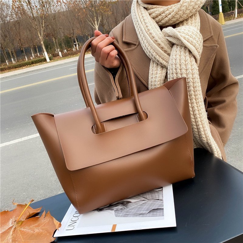 The Stylish Versatility Shoulder Bag