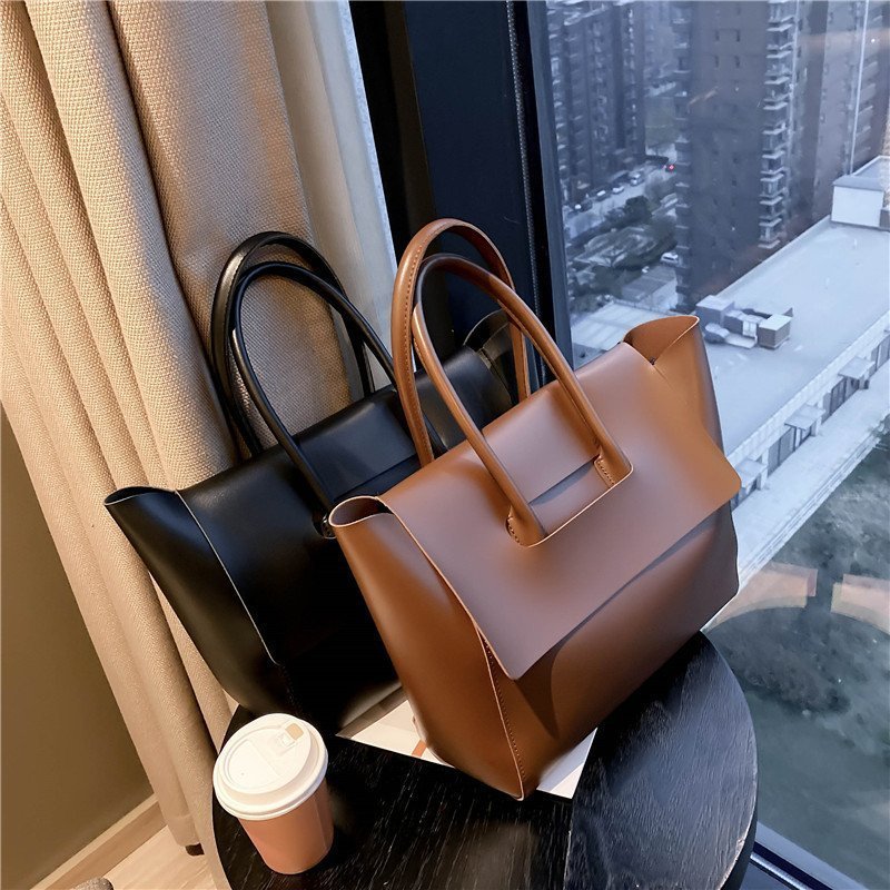 The Stylish Versatility Shoulder Bag