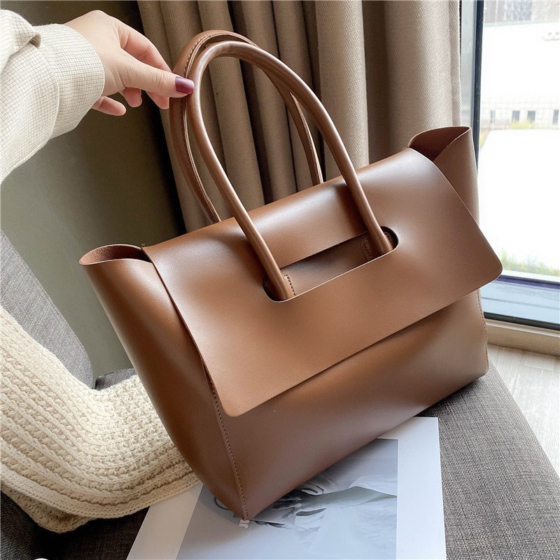 The Stylish Versatility Shoulder Bag