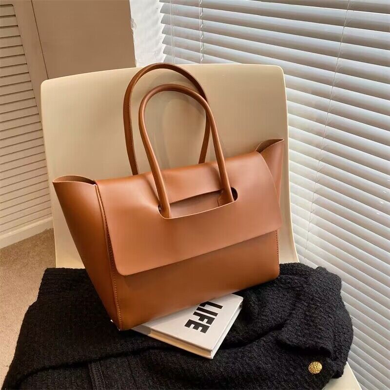 The Stylish Versatility Shoulder Bag
