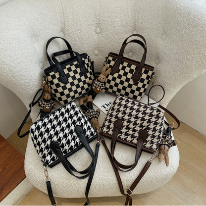 Houndstooth Checkerboard Shoulder Bag – Stylish & Versatile Tote