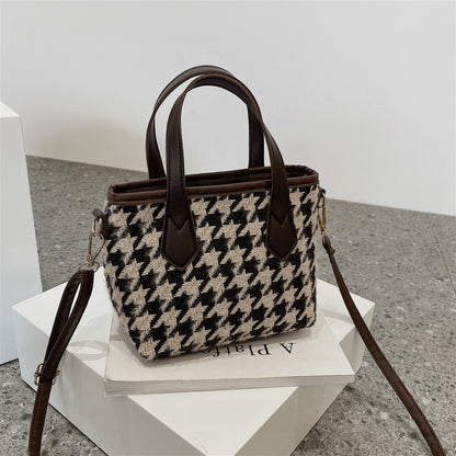 Houndstooth Checkerboard Shoulder Bag – Stylish & Versatile Tote